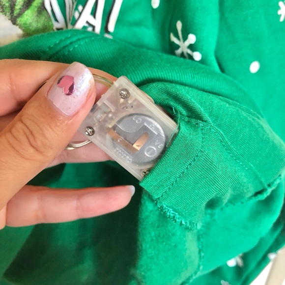 Elf Light Up Ugly Christmas Sweater NWOT - Picture 5 of 6